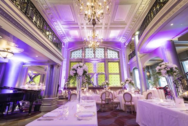 Sp�cialistes du mariage et Mitzvah au Montr�al | Producteurs de mariages et d'�v�nements � Montr�al - artistes en direct, DJ's pour mariages, c�r�monies de mariage, danseurs, mariages et �v�nements, �clairage pour votre mariage et moments sp�ciaux.