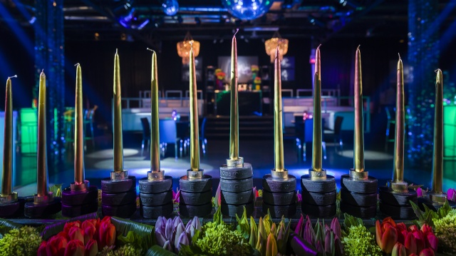 Sp�cialistes du mariage et Mitzvah au Montr�al | Producteurs de mariages et d'�v�nements � Montr�al - artistes en direct, DJ's pour mariages, c�r�monies de mariage, danseurs, mariages et �v�nements, �clairage pour votre mariage et moments sp�ciaux.