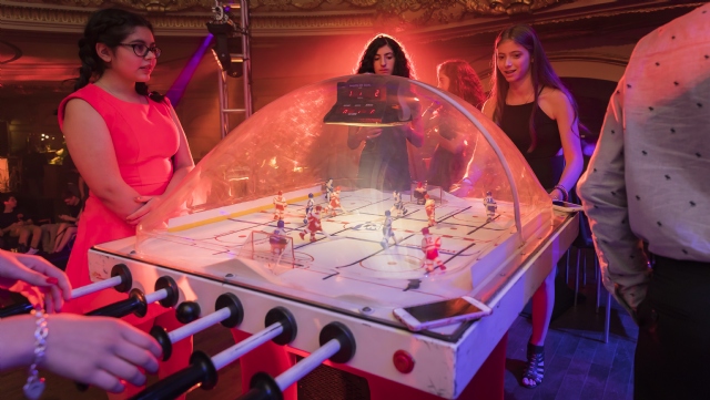 Sp�cialistes du mariage et Mitzvah au Montr�al | Producteurs de mariages et d'�v�nements � Montr�al - artistes en direct, DJ's pour mariages, c�r�monies de mariage, danseurs, mariages et �v�nements, �clairage pour votre mariage et moments sp�ciaux.