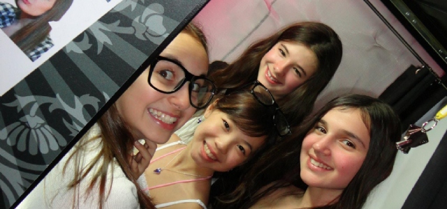 Sp�cialistes du mariage et Mitzvah au Montr�al | Producteurs de mariages et d'�v�nements � Montr�al - artistes en direct, DJ's pour mariages, c�r�monies de mariage, danseurs, mariages et �v�nements, �clairage pour votre mariage et moments sp�ciaux.