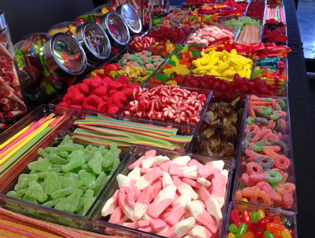 Sp�cialistes du mariage et Mitzvah au Montr�al | Producteurs de mariages et d'�v�nements � Montr�al - artistes en direct, DJ's pour mariages, c�r�monies de mariage, danseurs, mariages et �v�nements, �clairage pour votre mariage et moments sp�ciaux.