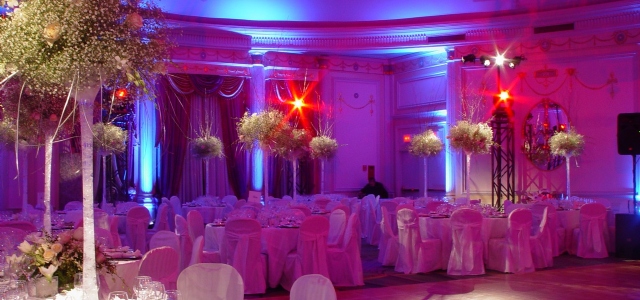 Sp�cialistes du mariage et Mitzvah au Montr�al | Producteurs de mariages et d'�v�nements � Montr�al - artistes en direct, DJ's pour mariages, c�r�monies de mariage, danseurs, mariages et �v�nements, �clairage pour votre mariage et moments sp�ciaux.