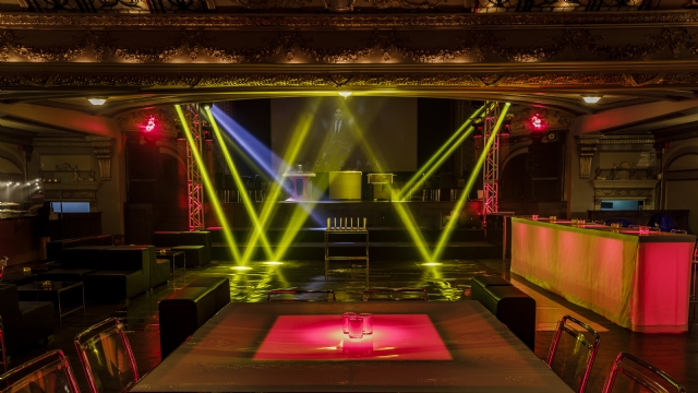 Sp�cialistes du mariage et Mitzvah au Montr�al | Producteurs de mariages et d'�v�nements � Montr�al - artistes en direct, DJ's pour mariages, c�r�monies de mariage, danseurs, mariages et �v�nements, �clairage pour votre mariage et moments sp�ciaux.