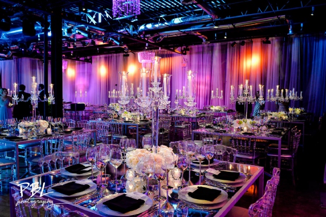 Sp�cialistes du mariage et Mitzvah au Montr�al | Producteurs de mariages et d'�v�nements � Montr�al - artistes en direct, DJ's pour mariages, c�r�monies de mariage, danseurs, mariages et �v�nements, �clairage pour votre mariage et moments sp�ciaux.