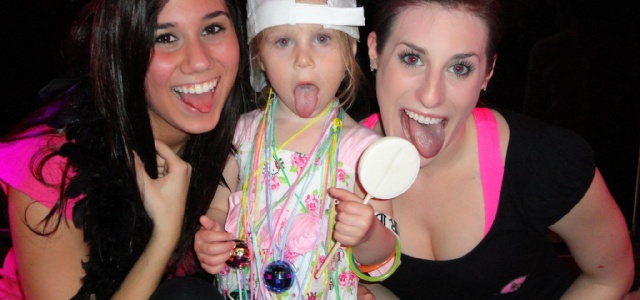 Sp�cialistes du mariage et Mitzvah au Montr�al | Producteurs de mariages et d'�v�nements � Montr�al - artistes en direct, DJ's pour mariages, c�r�monies de mariage, danseurs, mariages et �v�nements, �clairage pour votre mariage et moments sp�ciaux.