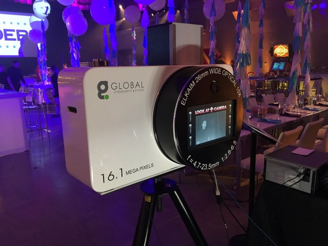 Sp�cialistes du mariage et Mitzvah au Montr�al | Producteurs de mariages et d'�v�nements � Montr�al - artistes en direct, DJ's pour mariages, c�r�monies de mariage, danseurs, mariages et �v�nements, �clairage pour votre mariage et moments sp�ciaux.