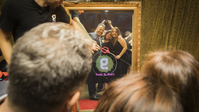 Sp�cialistes du mariage et Mitzvah au Montr�al | Producteurs de mariages et d'�v�nements � Montr�al - artistes en direct, DJ's pour mariages, c�r�monies de mariage, danseurs, mariages et �v�nements, �clairage pour votre mariage et moments sp�ciaux.