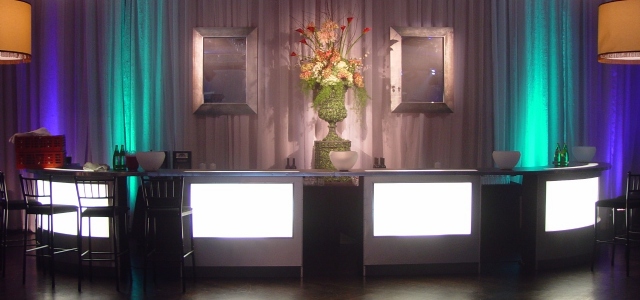 Montreal Wedding, Mitzvah Specialists | Montreal's Wedding & event producers - live performers, DJ's for weddings, MC's, dancers, wedding / event rentals, lighting for your Wedding & special moments.