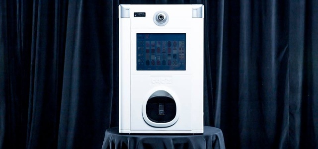 Montreal Wedding, Mitzvah Specialists | Montreal's Wedding & event producers - live performers, DJ's for weddings, MC's, dancers, wedding / event rentals, lighting for your Wedding & special moments.